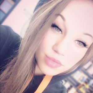 Meet your Posher, Tara